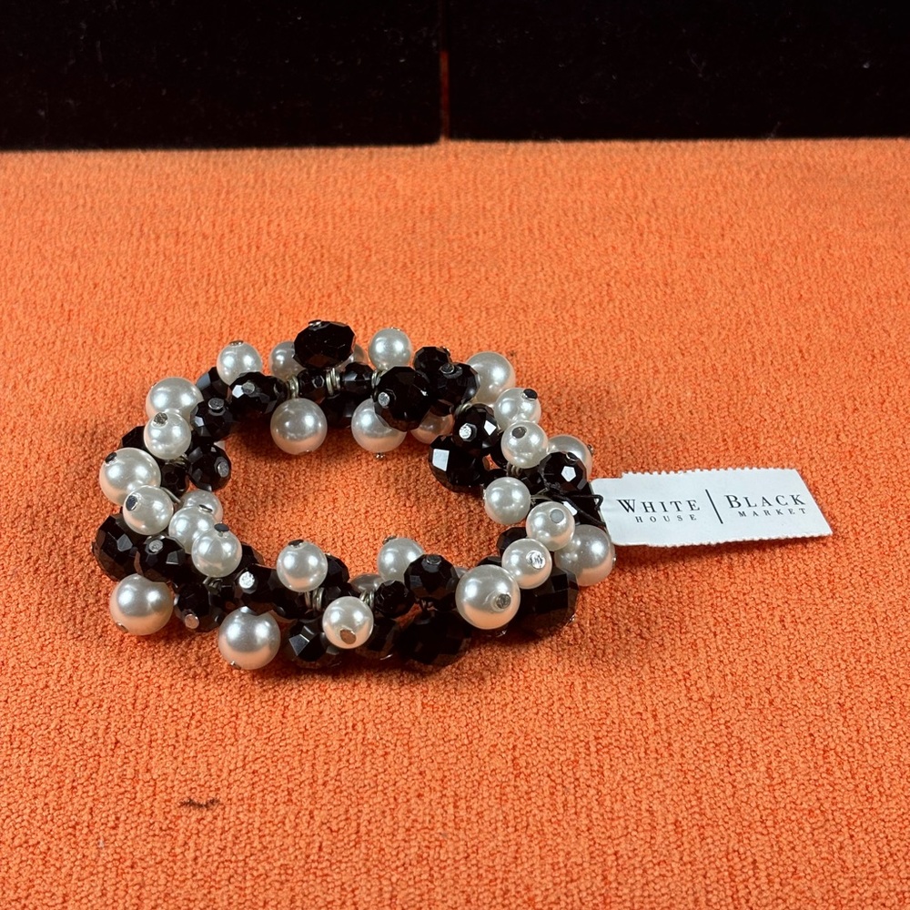 White House Black Market Black Pearl Cluster Stretch Bracelet